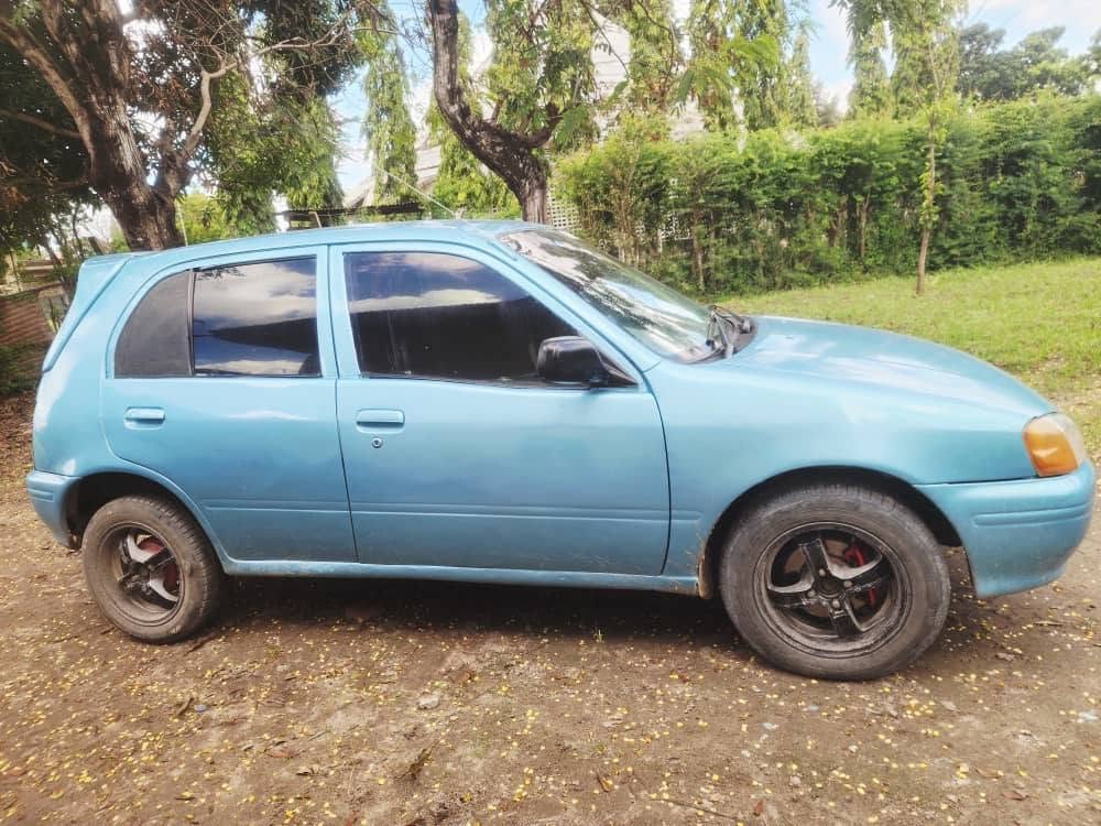 Magari Sokoni Toyota Starlet ya Bei Poa 1998