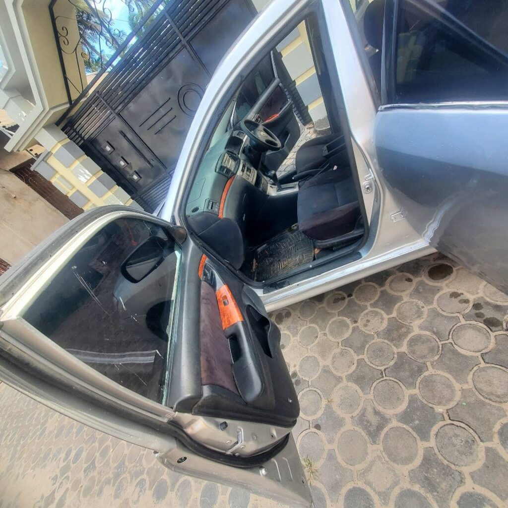 Price Toyota RunX 2004 for Sale in