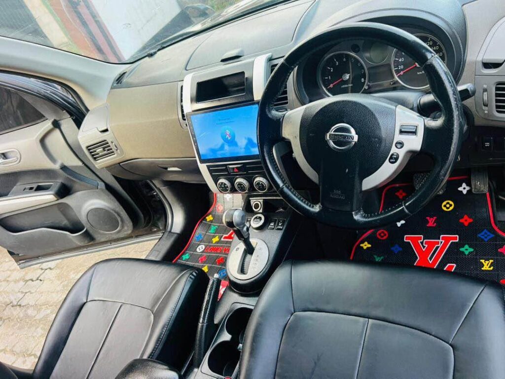 Nissan X-Trail 2010 for Sale in Dar es Salaam