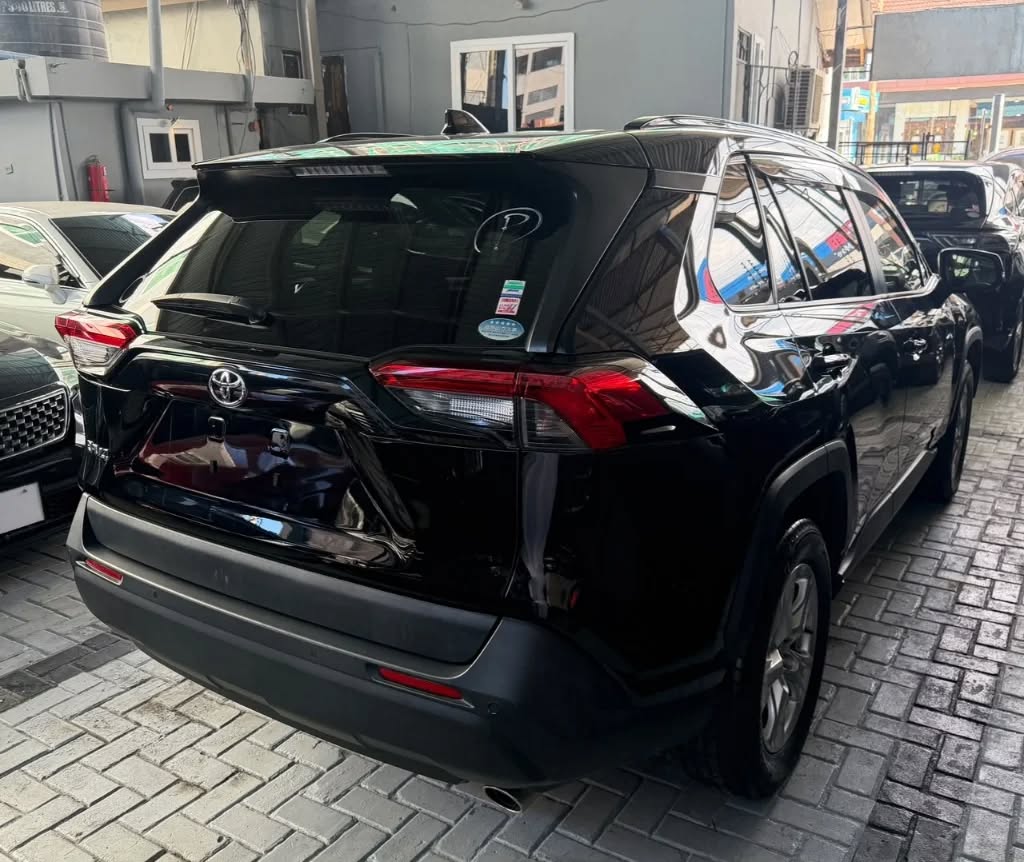 Magari Sokoni Toyota Rav4 ya Bei Poa 2020
