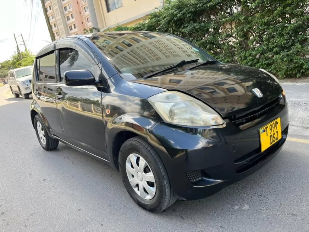 Used Toyota Passo 2004 for Sale in Dar es Salaam