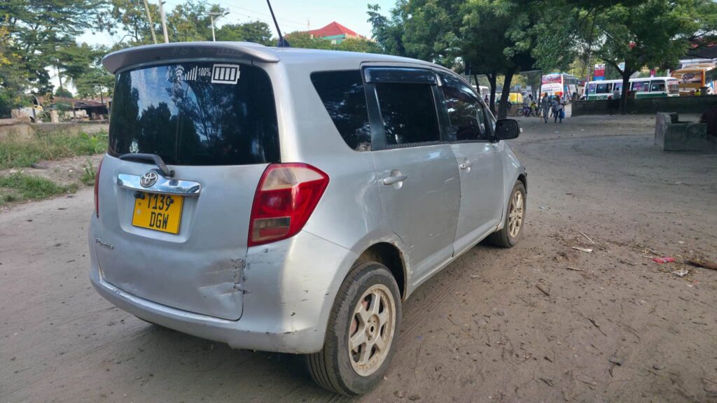 Price Toyota Raum 2004 for Sale in Dar es Salaam