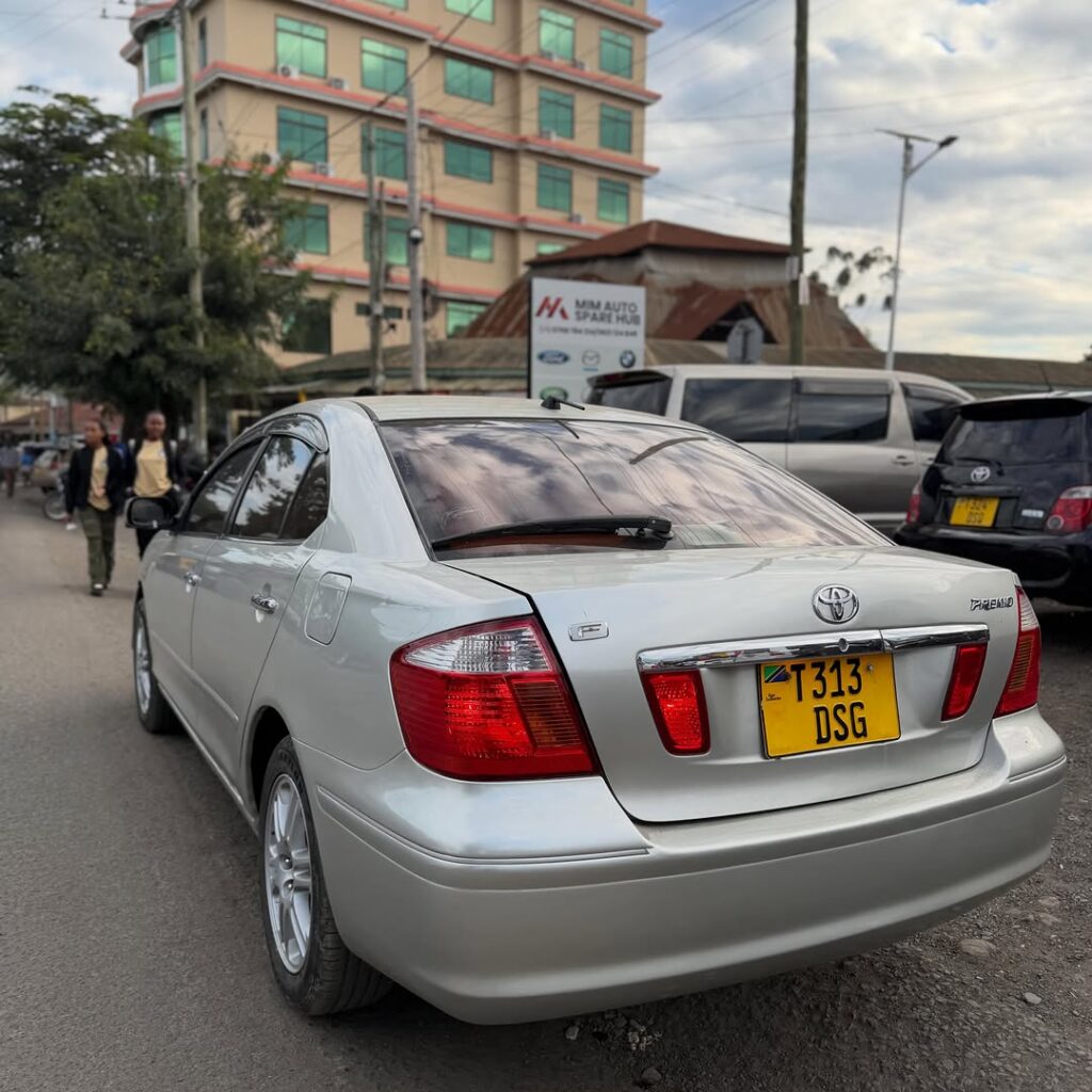 Toyota Premio bei poa sokoni Arusha Tanzania
