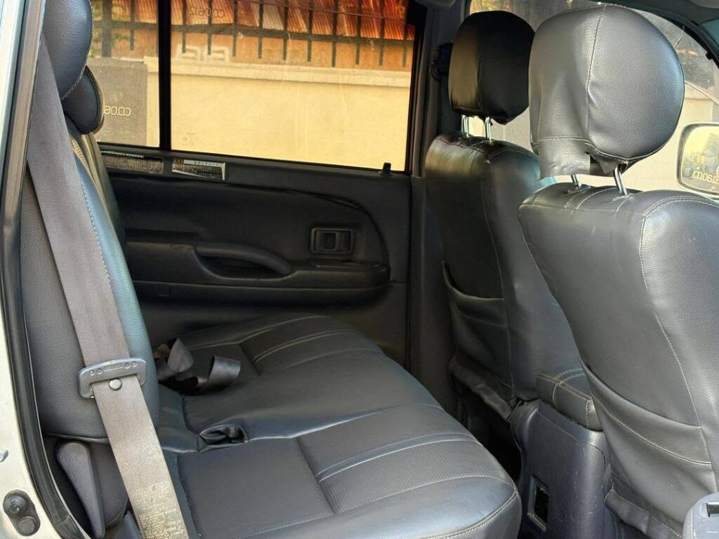 Toyota Land Cruiser Prado 2000 for Sale in Dar es Salaam