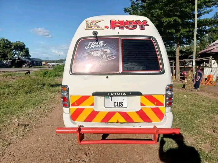 Price Of Toyota Hiace 2000 for Sale in Tanzania