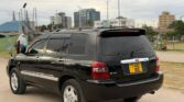 Magari Kluger 2003 lipo Dar es Salaam
