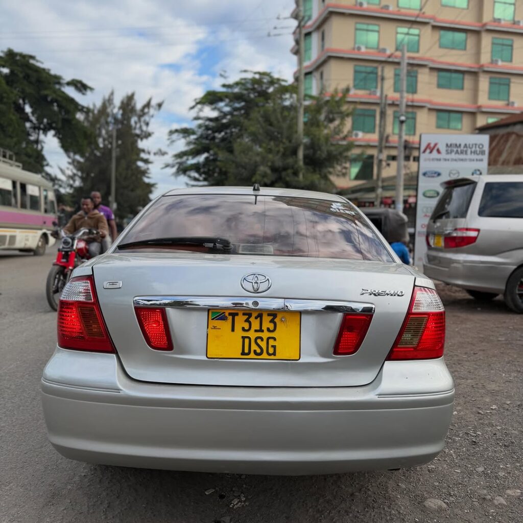 Magari Sokoni Toyota Premio ya Bei Poa 2005