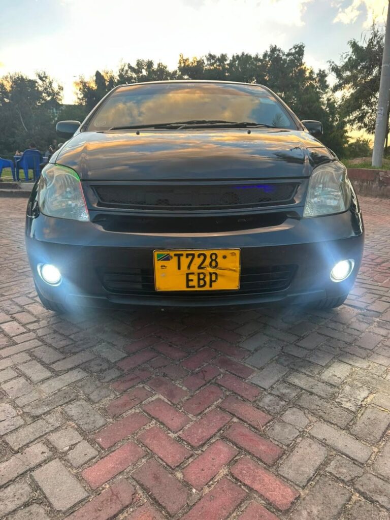 Used Toyota IST 2005 for Sale in Dar es Salaam