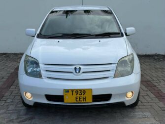 Bei Ya Toyota IST 2005 Sokoni Dar es Salaam Tanzania