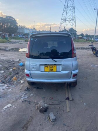 Bei Ya Toyota Funcargo 2002 Sokoni Dar es Salaam Tanzania