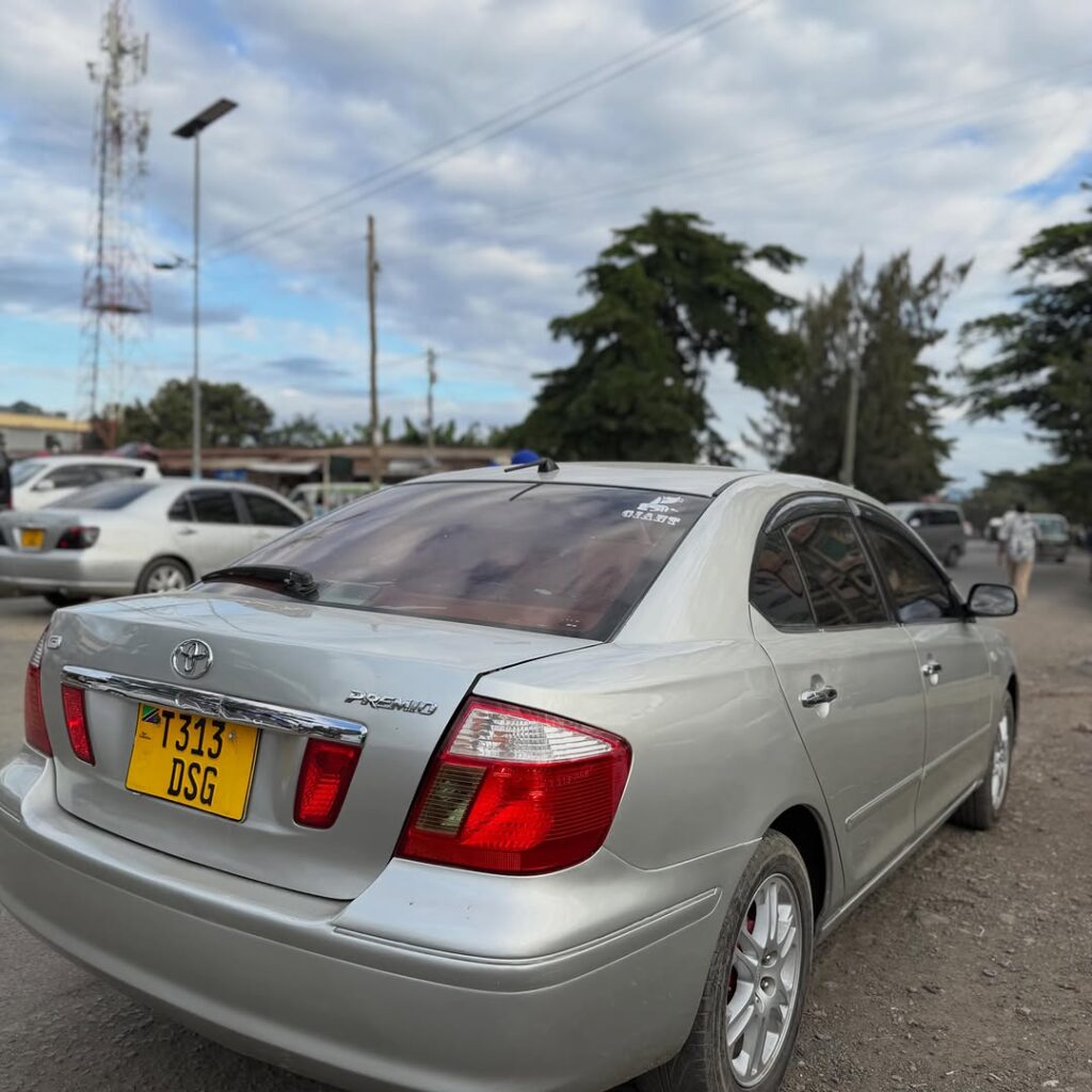 Toyota Premio 2005 Inauzwa Arusha Tanzania
