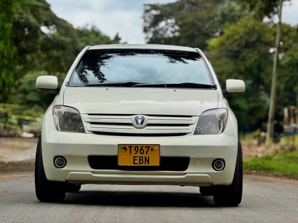 Magari IST 2005 lipo Arusha