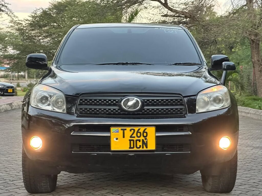 Magari Rav4 2008 lipo Dar es Salaam