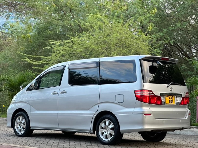 Magari Alphard 2006 lipo Dar es Salaam