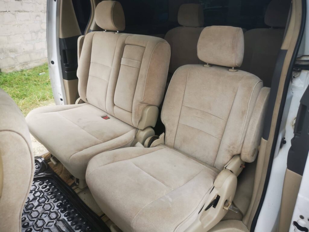Toyota Alphard 2005 for Sale in Njombe