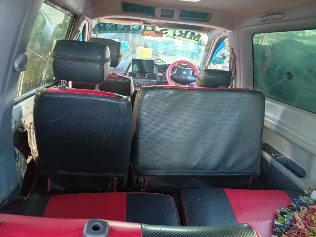 Magari Used Toyota Noah 1998 Tanga Tanzania