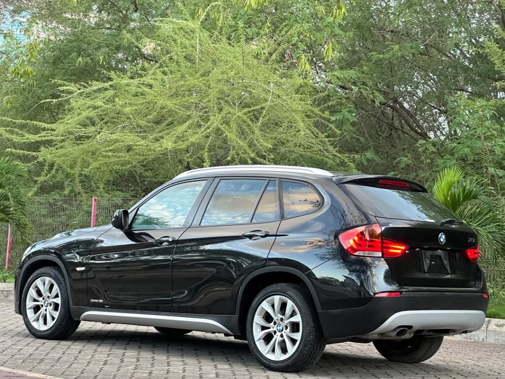 BMW X1 bei poa sokoni Dar es Salaam Tanzania