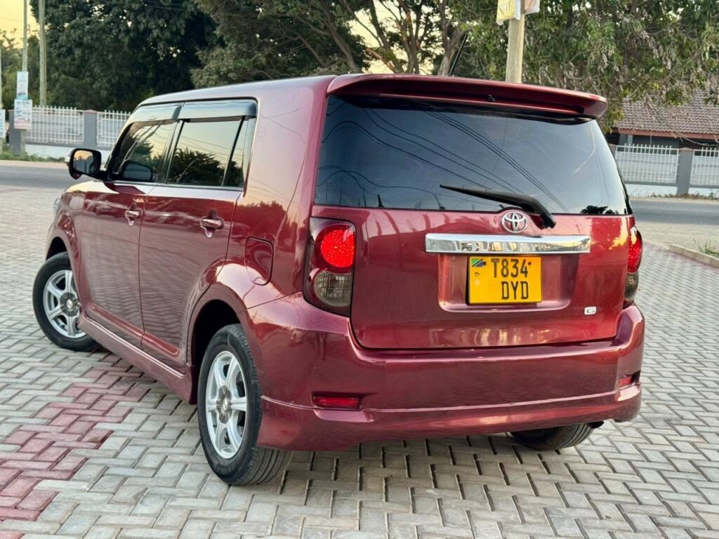 Toyota Rumion bei poa sokoni Dodoma Tanzania