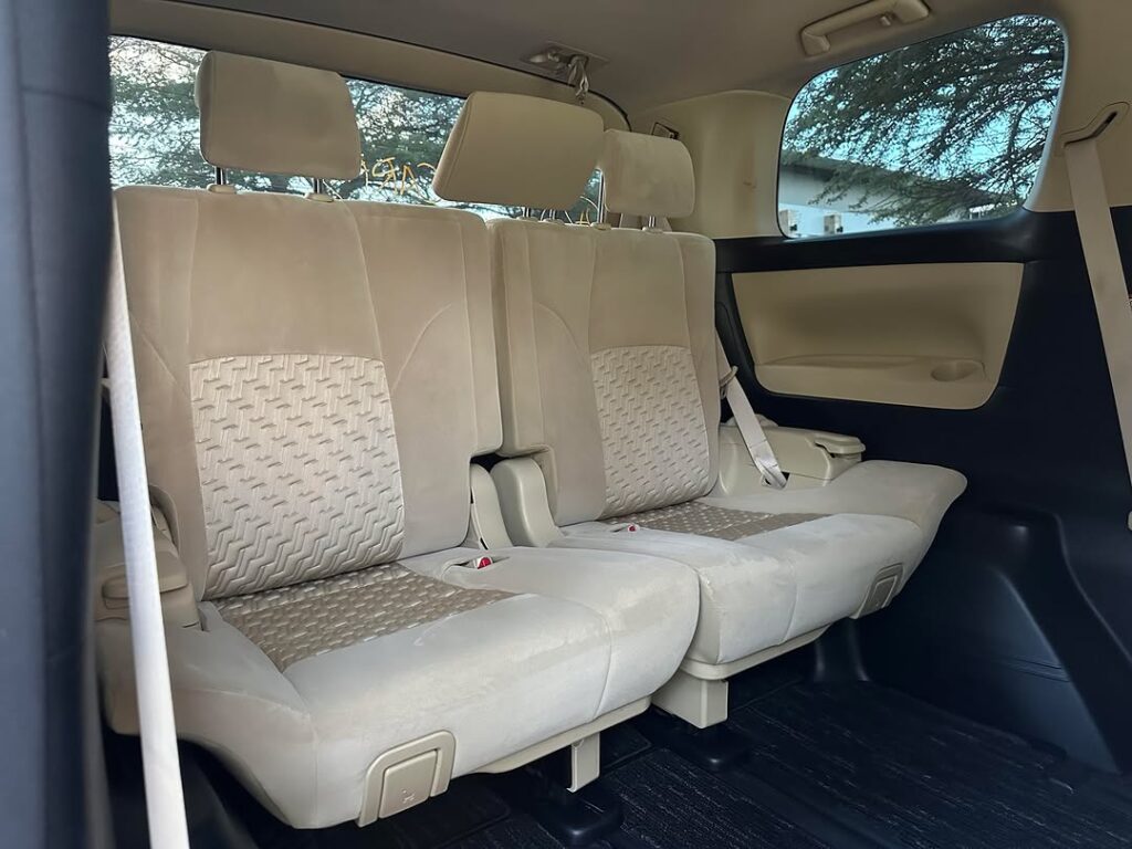 Magari Vellfire 2016 lipo Dar es Salaam