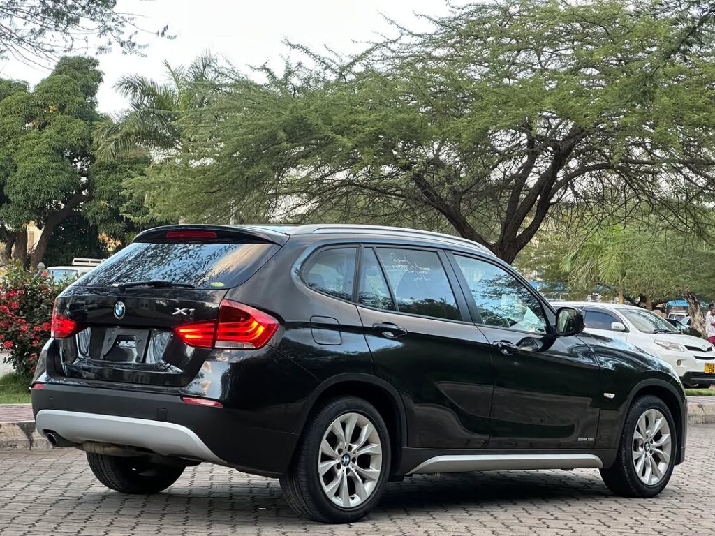 BMW X1 2010 Inauzwa Dar es Salaam Tanzania