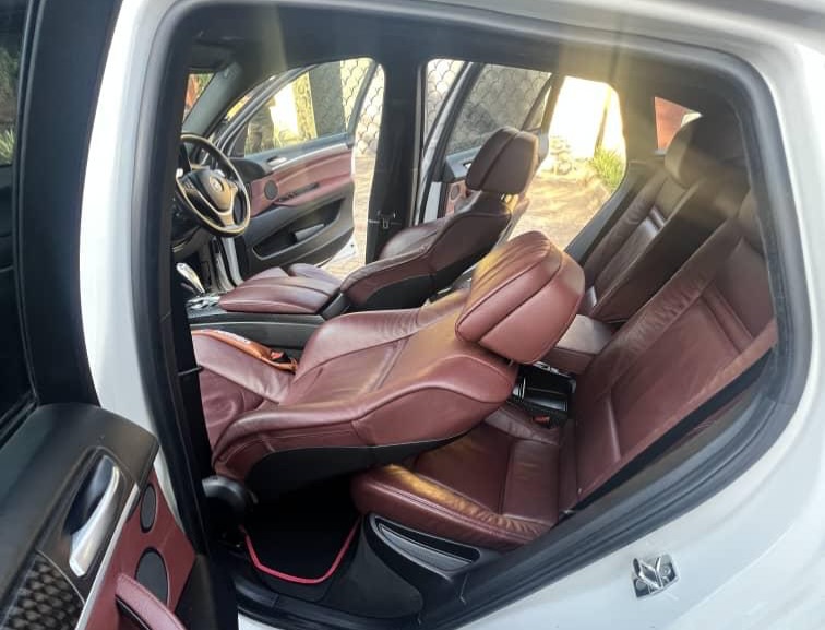 BMW X6 bei poa sokoni Dar es Salaam Tanzania