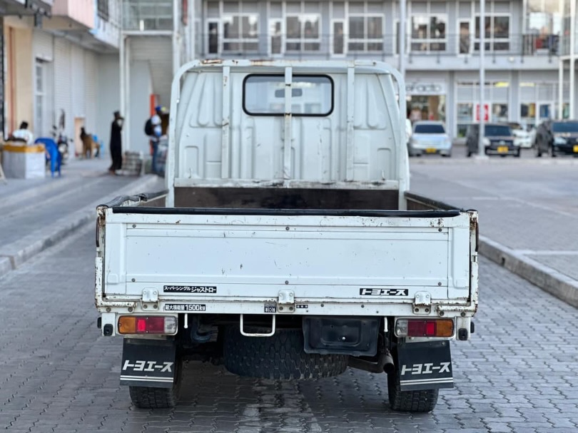 Toyota Toyoace bei poa sokoni Dar es Salaam Tanzania