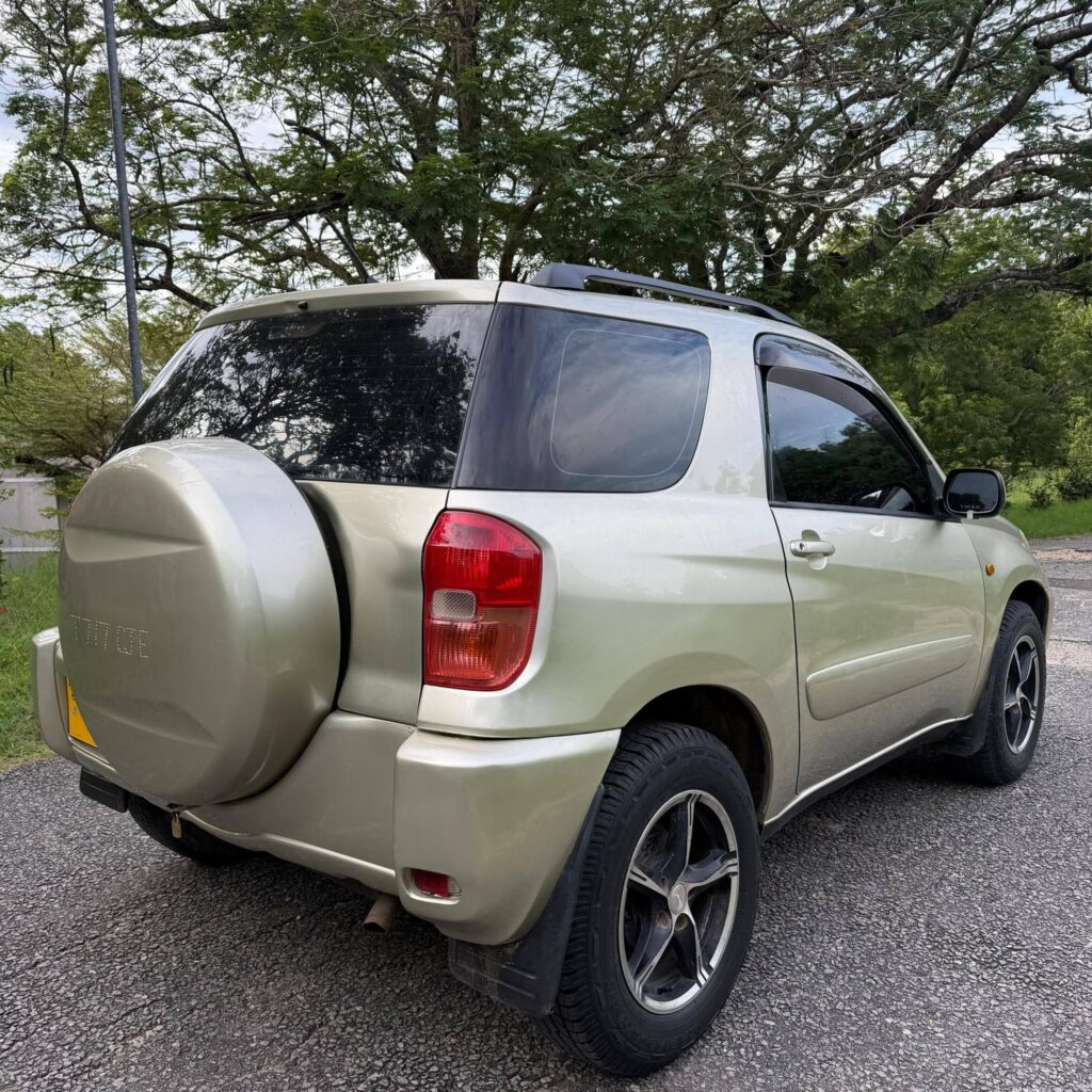Toyota Rav4 2005 for Sale in Dar es Salaam