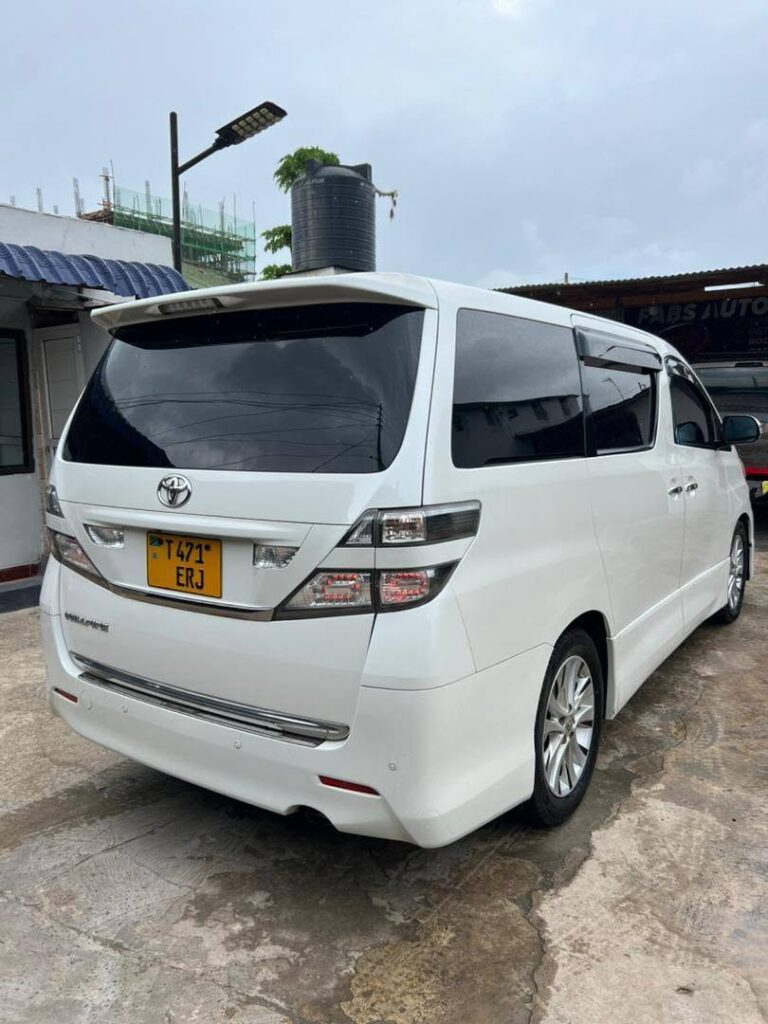 Magari Sokoni Toyota Vellfire ya Bei Poa 2010
