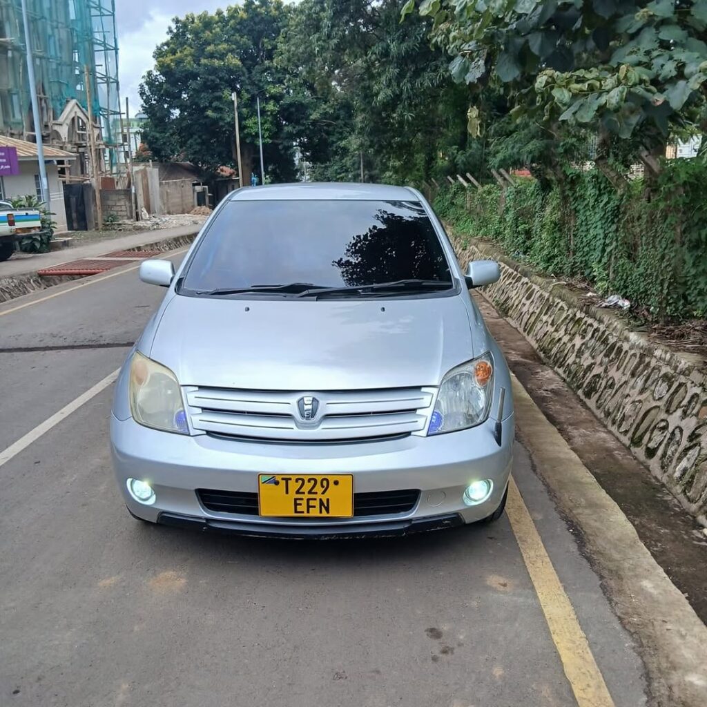 Toyota IST bei poa sokoni Arusha Tanzania
