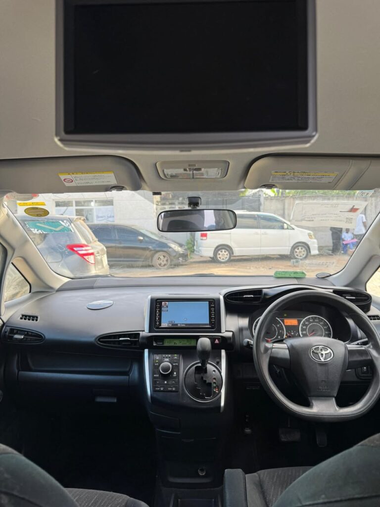 Magari Used Toyota Wish 2009 Dar es Salaam Tanzania