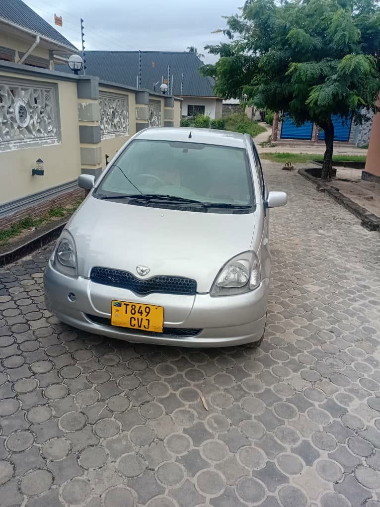 Bei ya Toyota Vitz 2003 Sokoni Dar es Salaam Tanzania