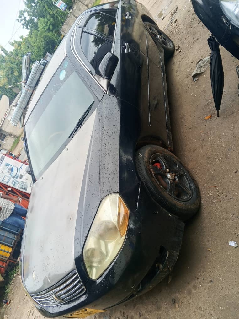 Magari Mark II 2002 lipo Dar es Salaam