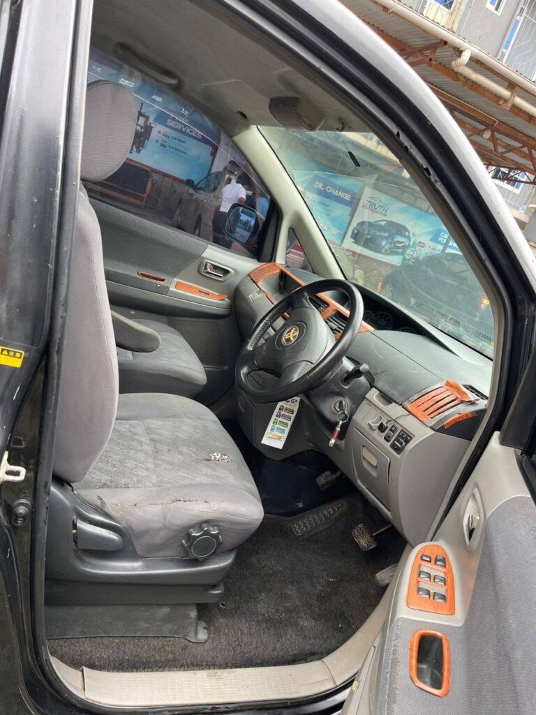 Toyota Noah 2006 for Sale in Dar es Salaam