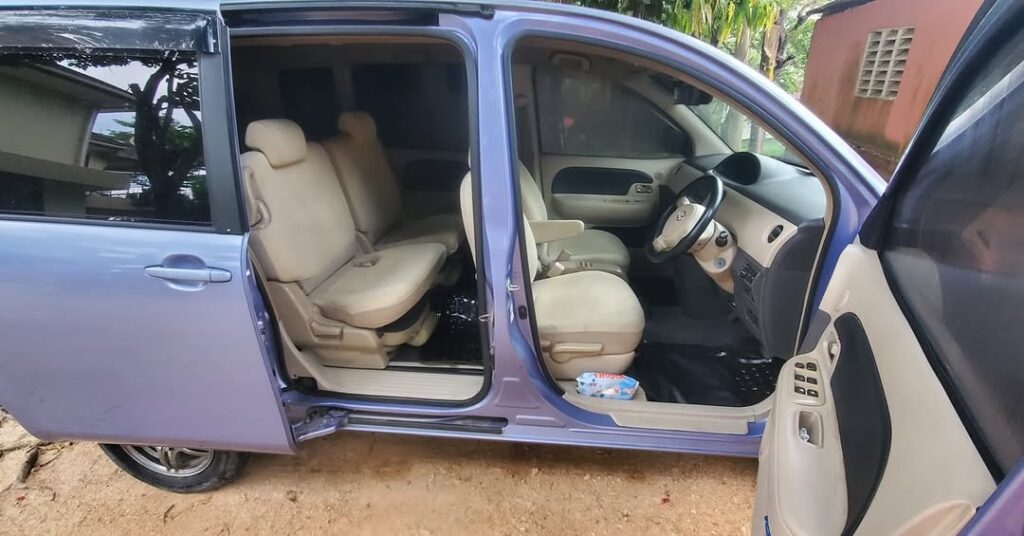 Toyota Sienta 2008 for Sale in Dar es Salaam