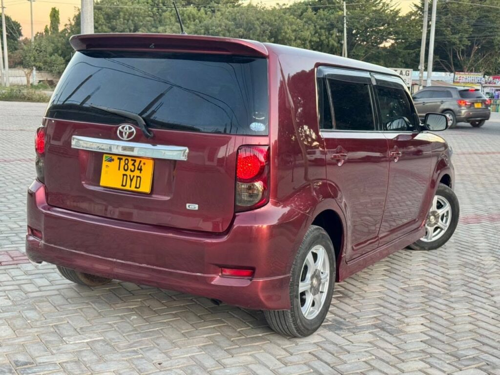 Magari Sokoni Toyota Rumion ya Bei Poa 2010
