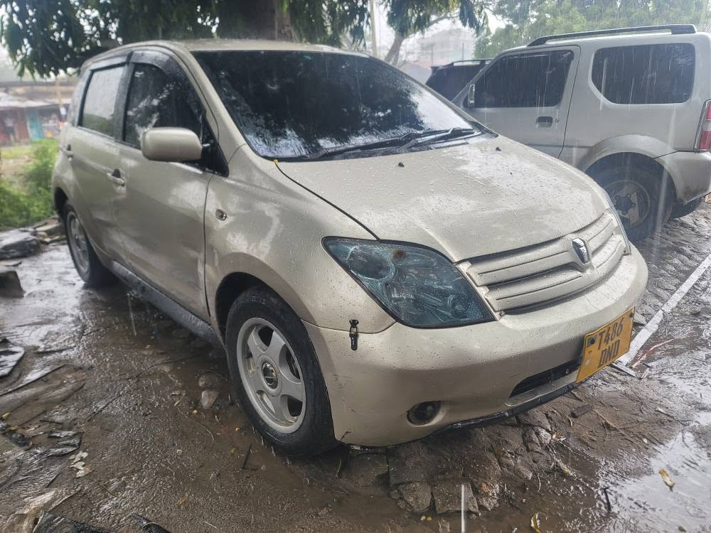 Buy Toyota IST 2005 for Sale in Dar es Salaam