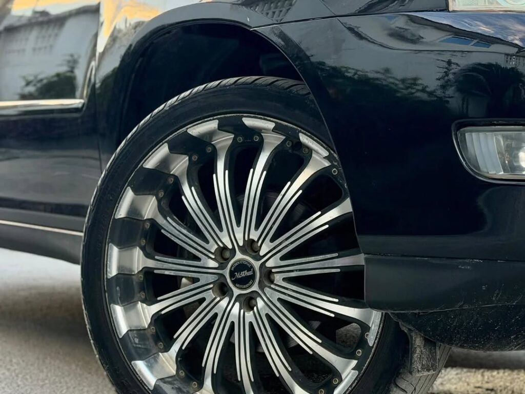 Toyota Harrier bei poa sokoni Dar es Salaam Tanzania