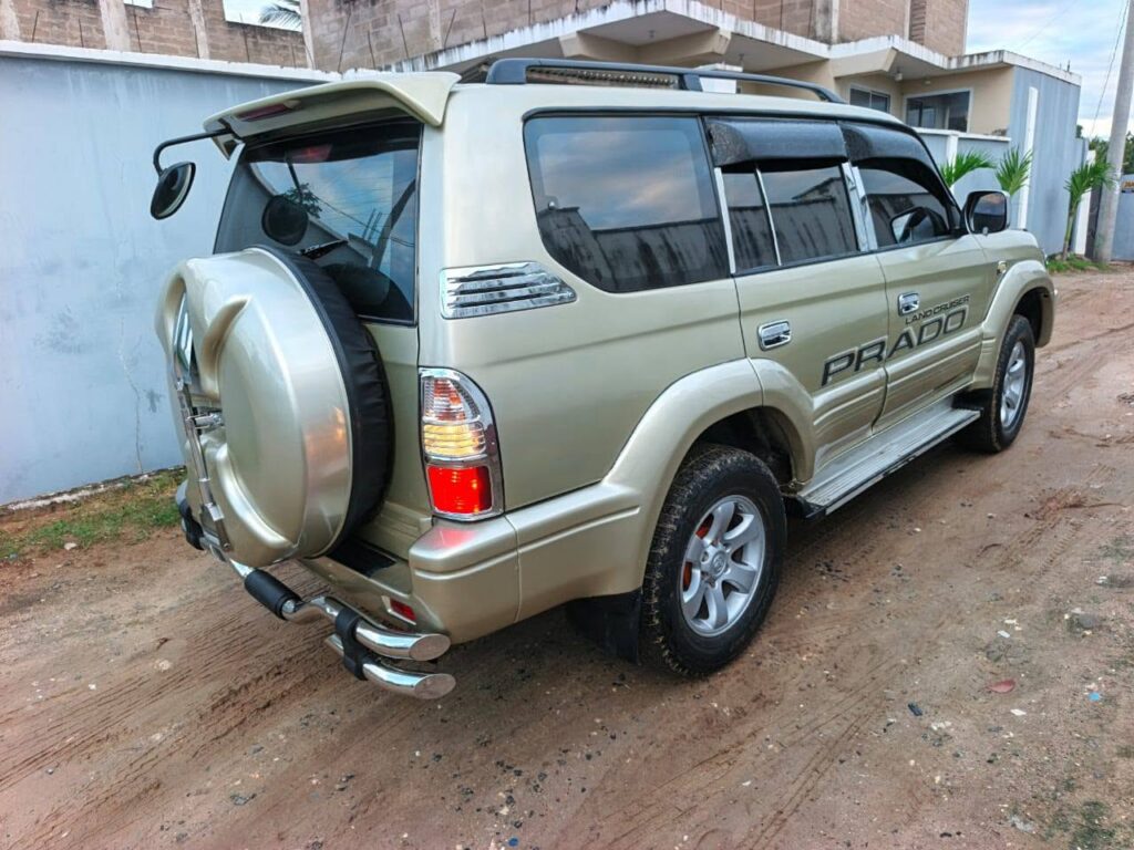 Price Of Toyota Land Cruiser Prado 2000 for Sale in Tanzania