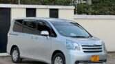 Magari Sokoni Toyota Noah ya Bei Poa 2009