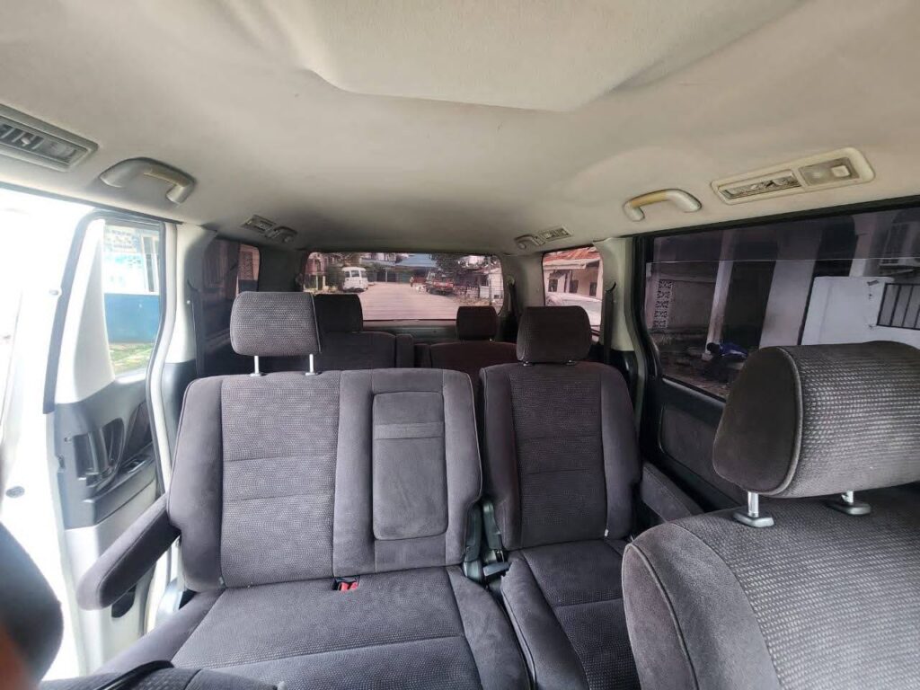 Toyota Alphard 2005 for Sale in Dar es Salaam