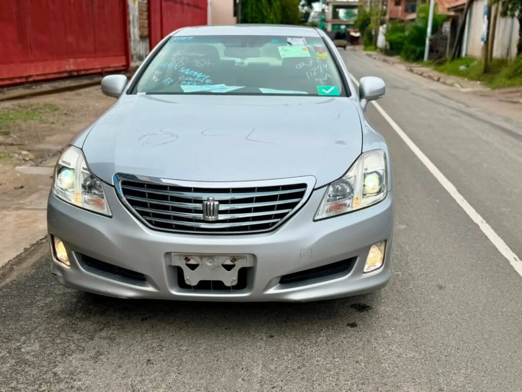 Buy Toyota Crown 2009 for Sale in Dar es Salaam