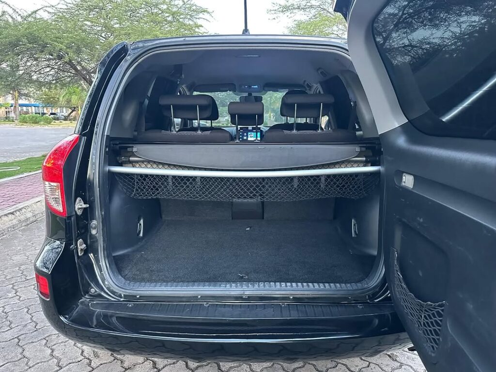 Toyota Rav4 2008 Inauzwa Dar es Salaam Tanzania