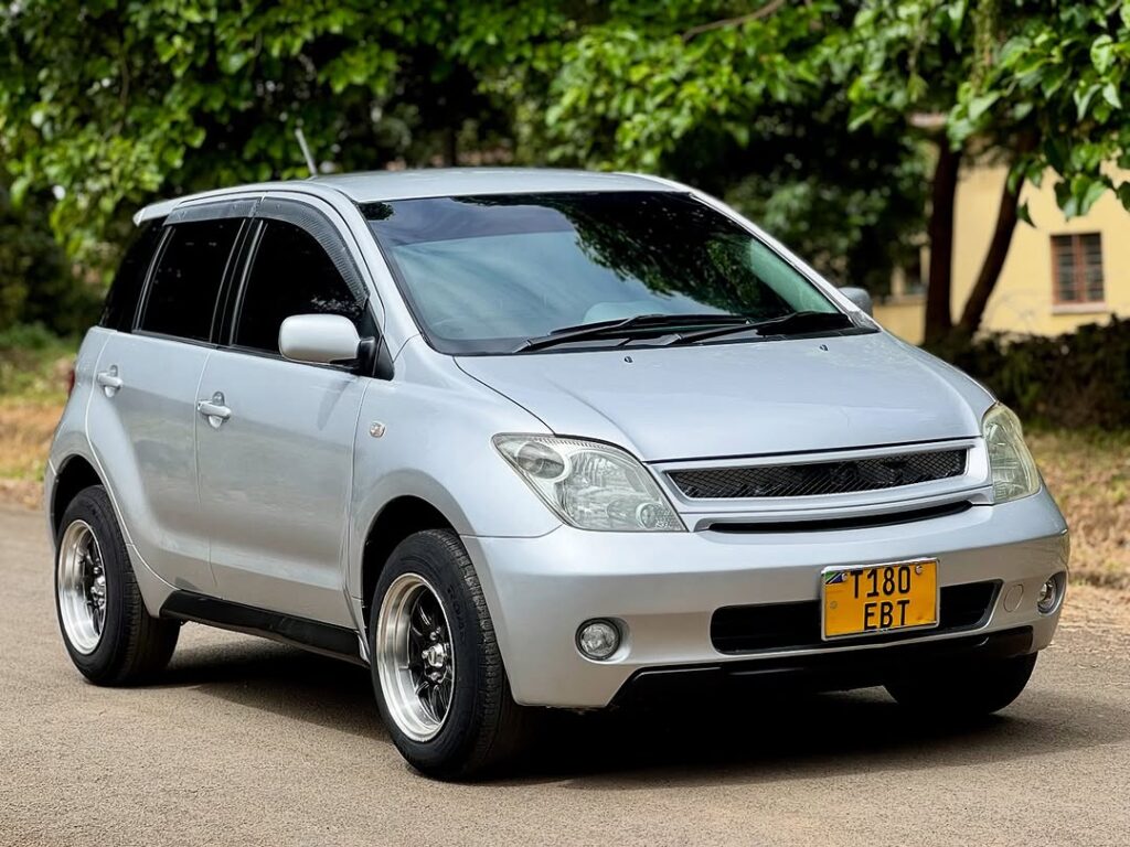 Toyota IST 2004 for Sale in Arusha