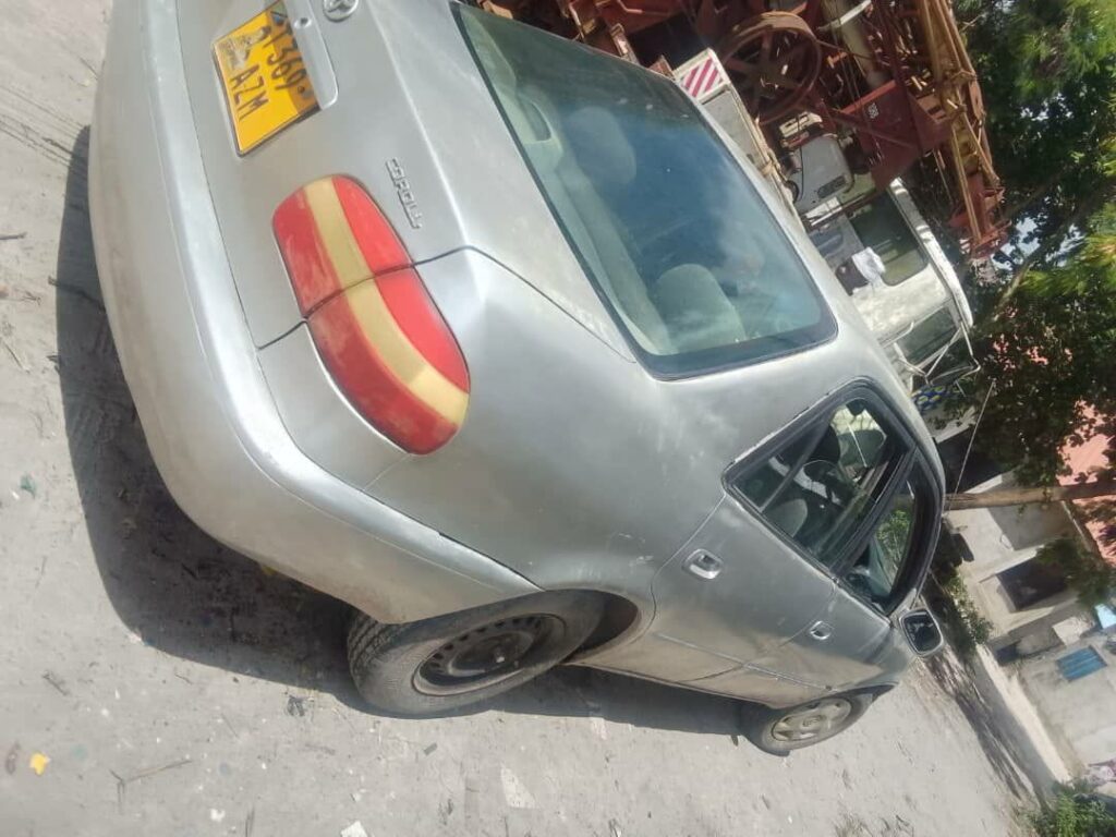 Toyota Corolla 2000 for Sale in Dar es Salaam