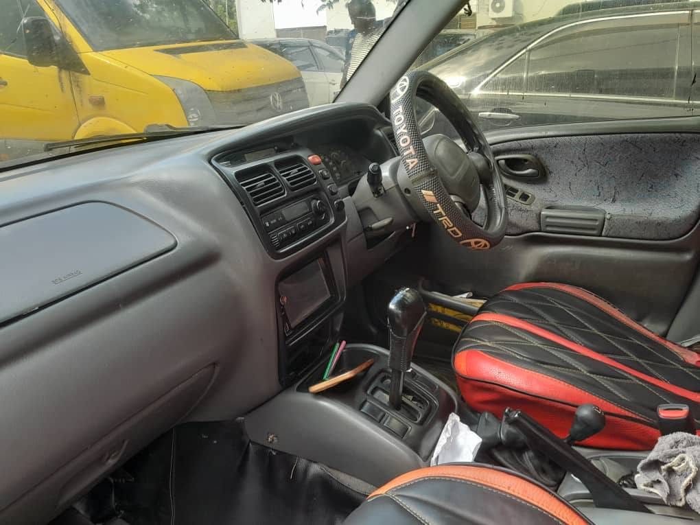 Suzuki Vitara bei poa sokoni Dar es Salaam Tanzania