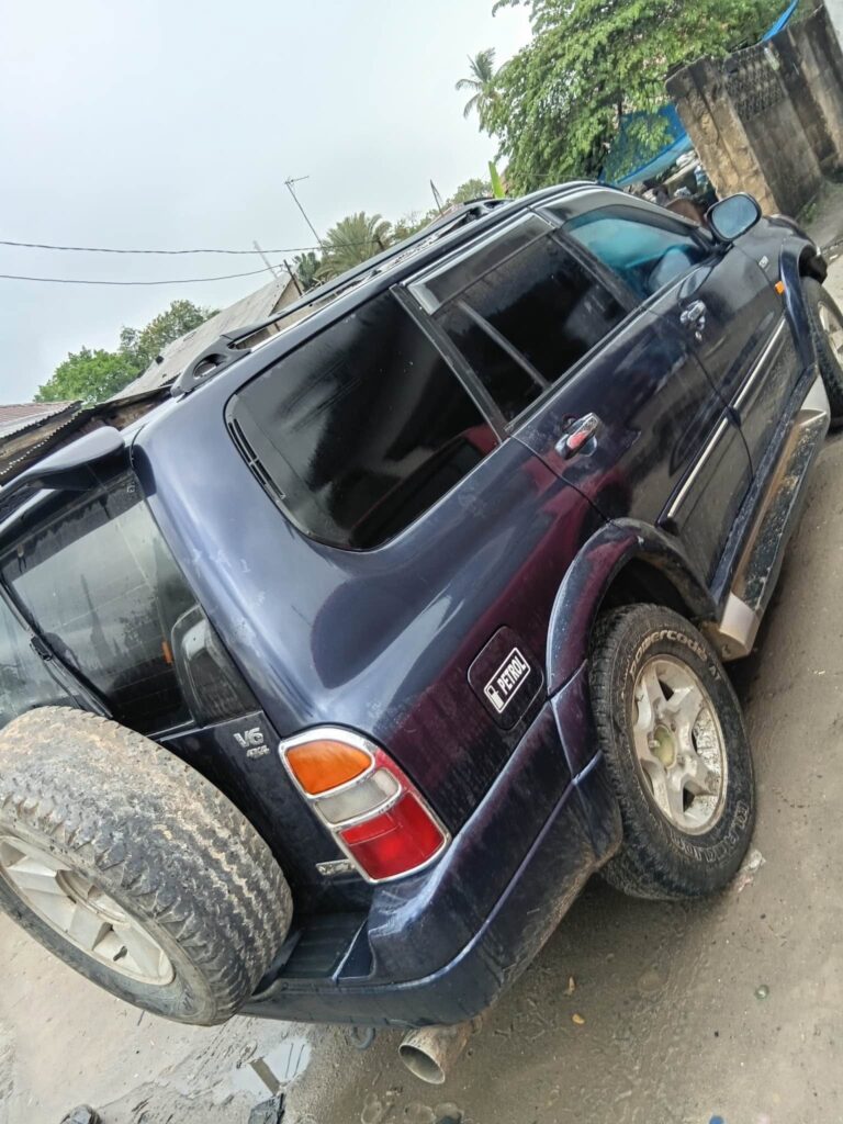 Suzuki Escudo 2000 for Sale in Dar es Salaam