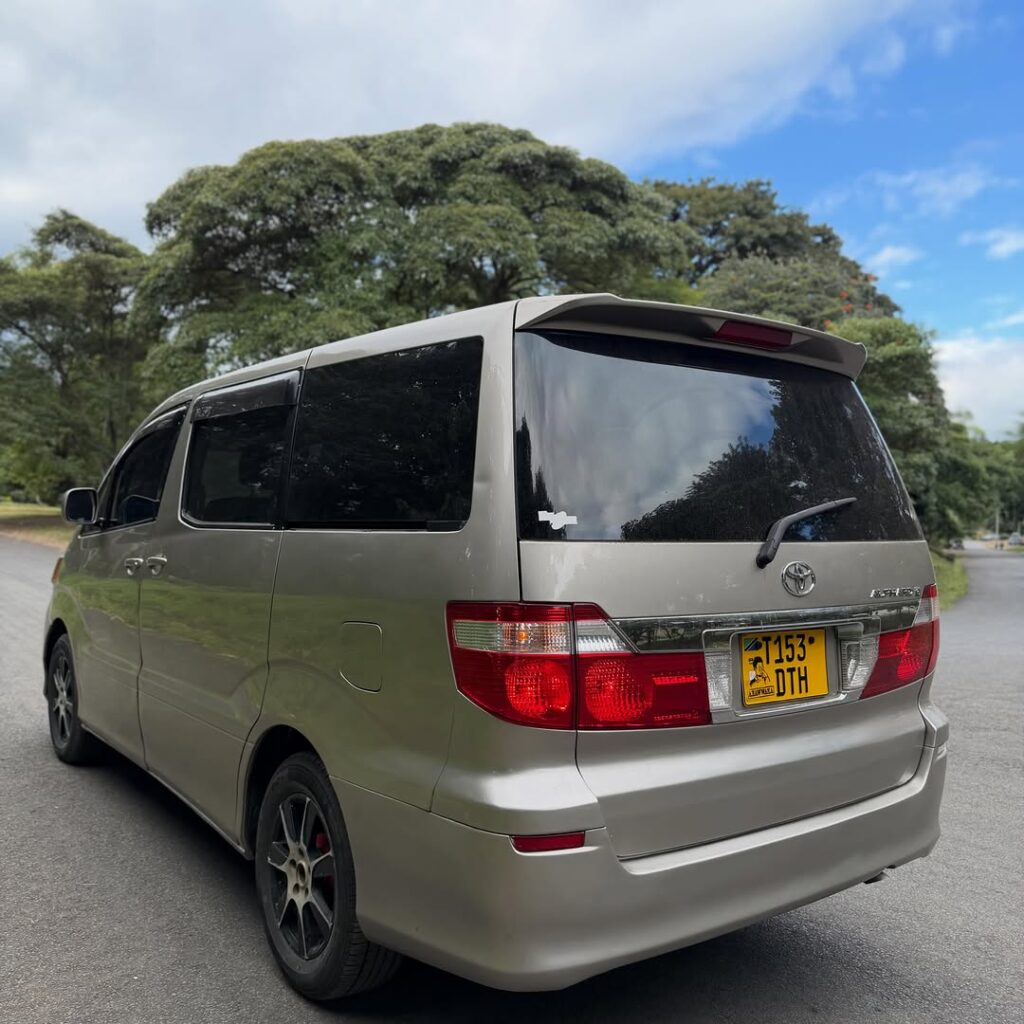 Toyota Alphard 2005 for Sale in Arusha