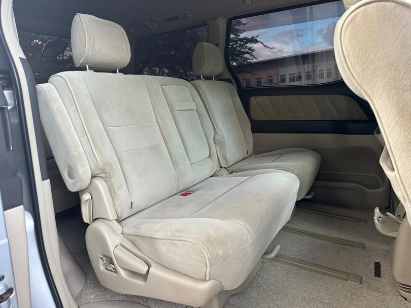 Bei ya Toyota Alphard 2006 Sokoni Dar es Salaam Tanzania