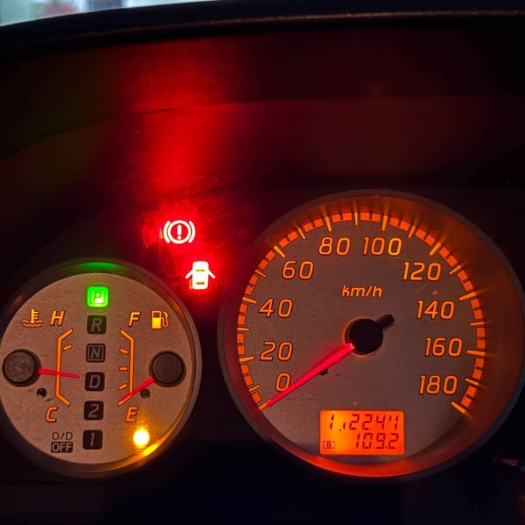 Magari X-Trail 2002 lipo Dar es Salaam