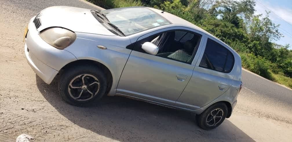 Magari Sokoni Toyota Vitz ya Bei Poa 2003